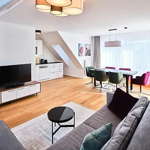  Apartament Myfavorit - Spacious Next To Puplic Transport U1 Direct Connection To Citycenter Austria