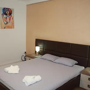 Dristor - Foarte Curat Si Frumos Apartment